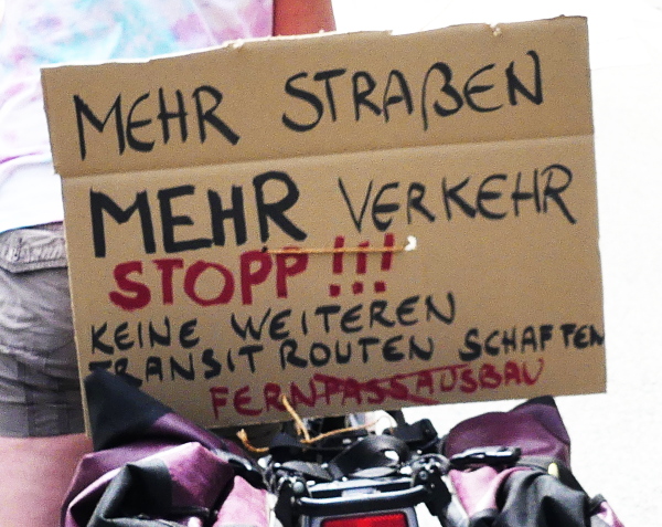 Stopp - Mehr Straßen - mehr Verkehr