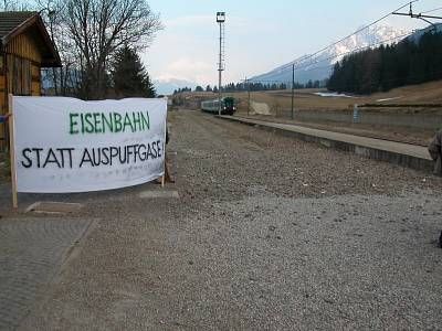 Niederdorf: Eisenbahn statt Auspuffgase